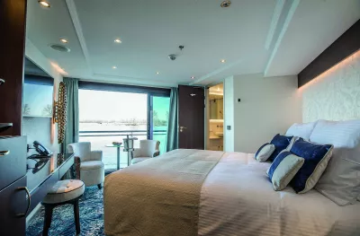 Double bed cabin and a balcony with an open door